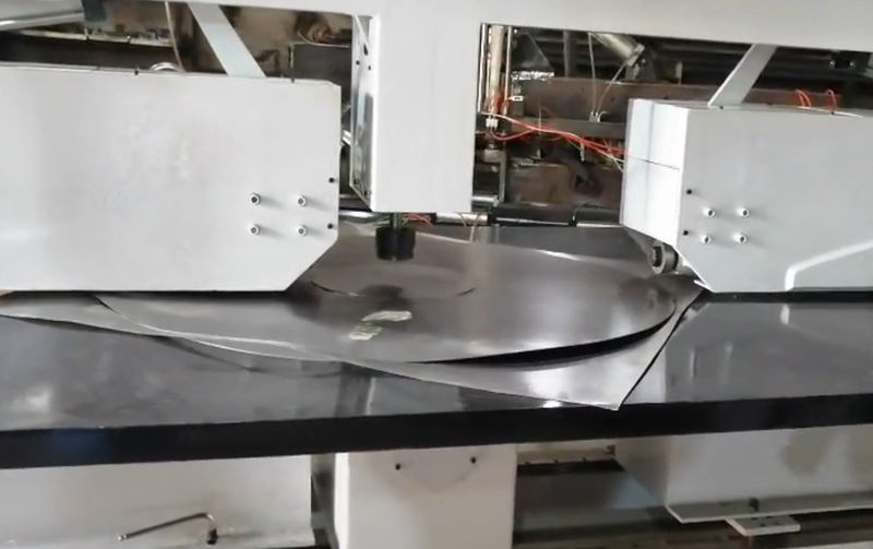 越南定制合作案例，**雙頭剪圓機(jī)